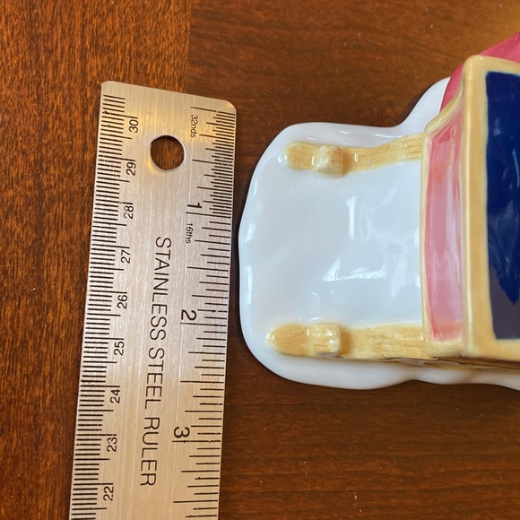 Vintage Traditional Santa with Sleigh Tea Light Candle Holder. Ceramic. - Picture 8 of 9